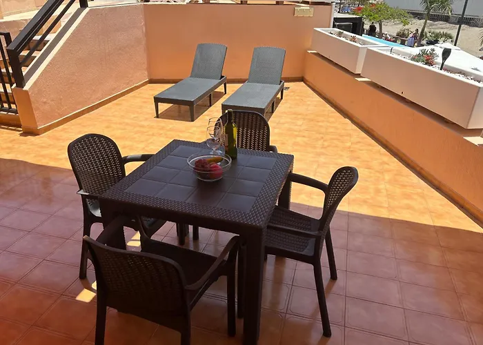 El Bucanero, Cristianos Apartmán *