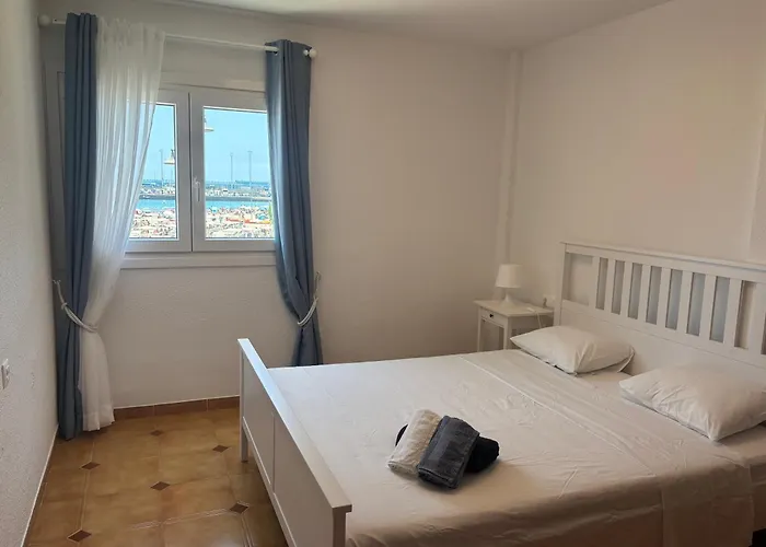 El Bucanero, Cristianos